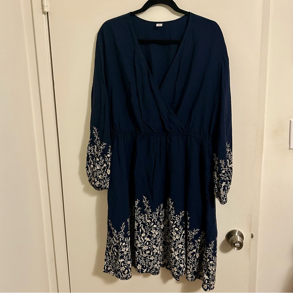 Old Navy Long Sleeve Navy Dress with White Floral Designs